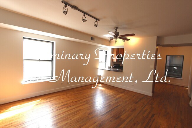 Photo - 921-27 W Sunnyside