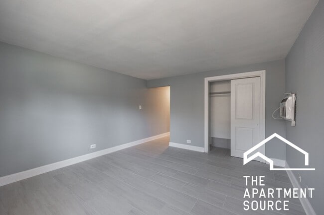 Photo - 6709 N California Ave Unit 6709 North California Ave