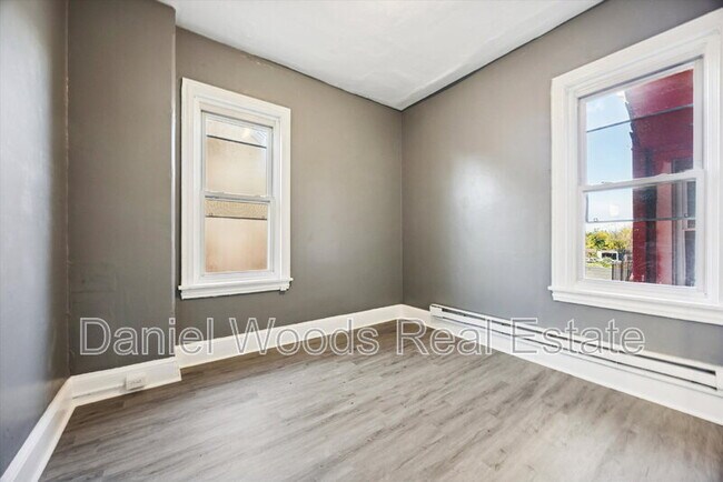 Photo - 330 Kerlin St Unit 2