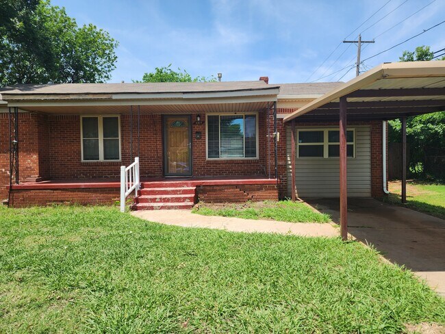 Building Photo - 4213 N Lottie Ave