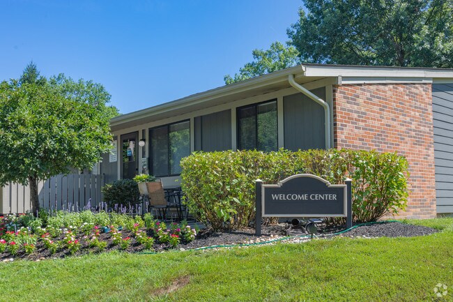 Leasing Office - Forsythia Court