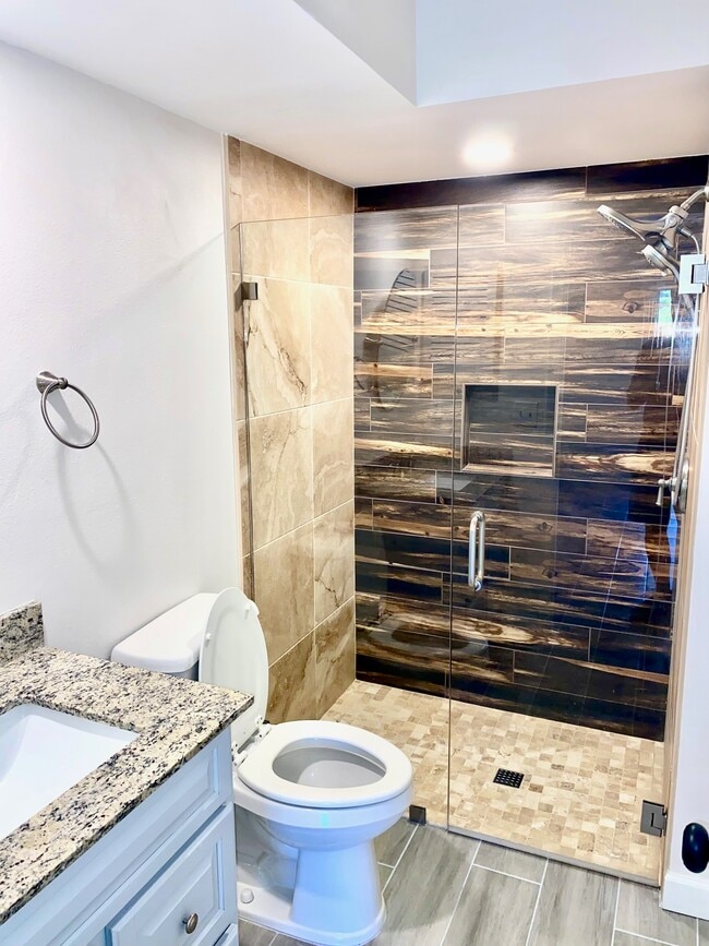 Photo - 5340 Royal Palm Ave Unit 5340