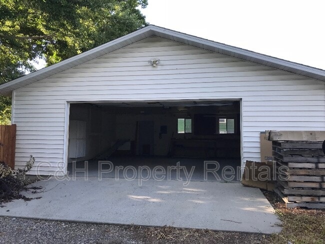 Photo - 1230 Yale Ave