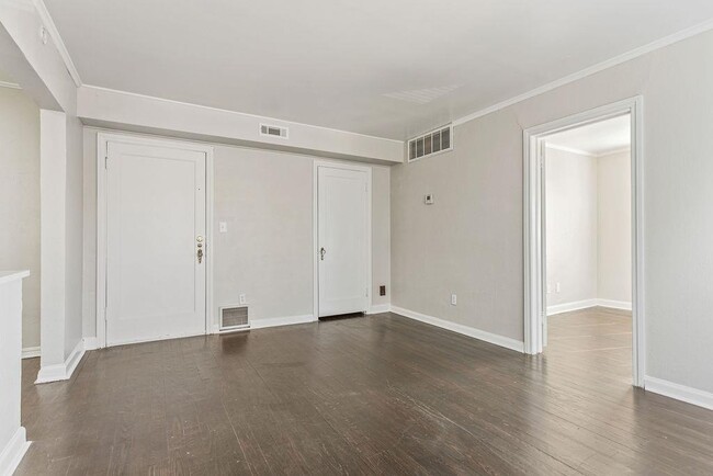 Photo - 2419 N Harvey Ave Unidad 4