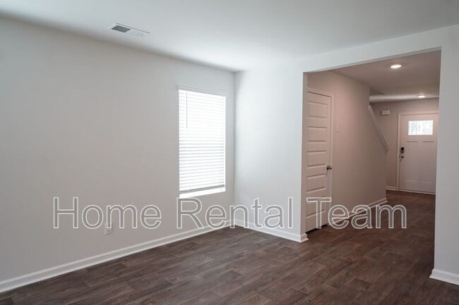 Photo - 139 Painted Lady Lp