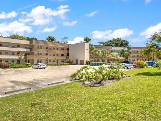 2 Bedroom Condo in Naples - 2 Bedroom Condo in Naples