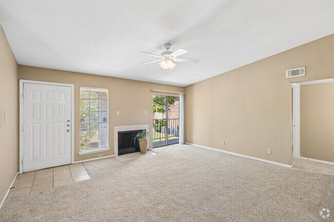 B4 - 2BR, 2BA - 1,120SF - Livingroom
