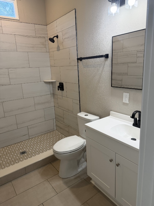 Photo - 1915 Phoenix Ave