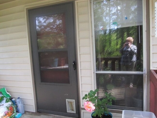 Photo - 527 Manns Chapel Rd Unit A