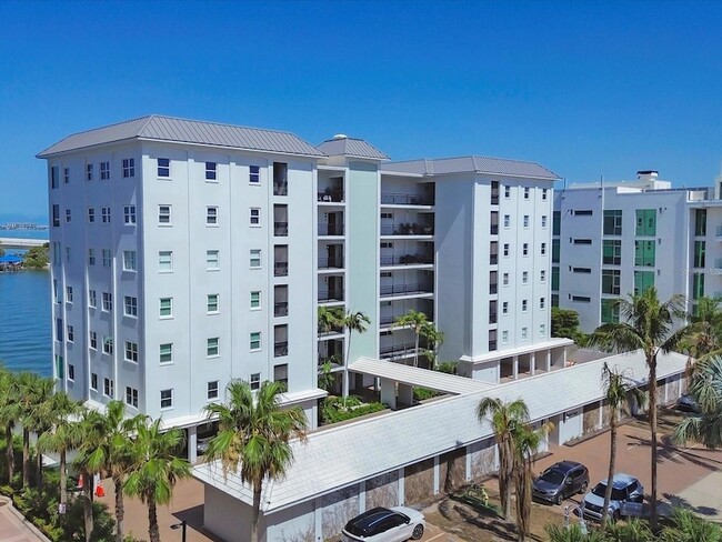 Building Photo - 226 Golden Gate Point Unit 63