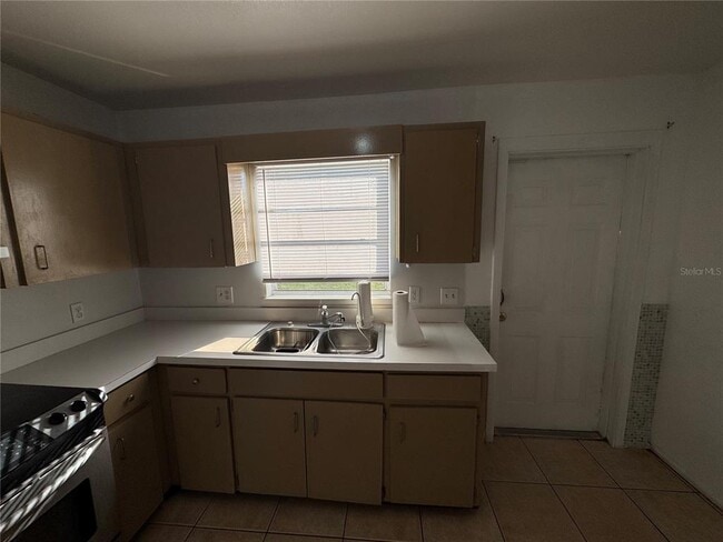 Photo - 190 S Nekoma Ave