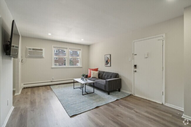 Building Photo - 618 Wharton Dr Rental