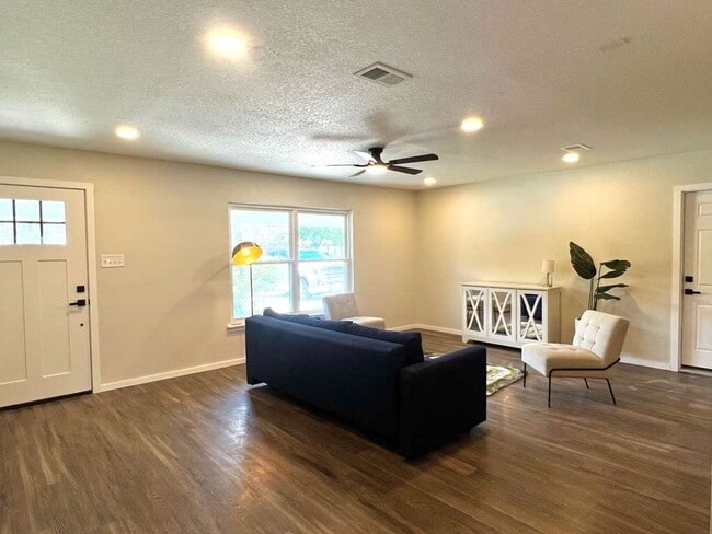 Photo - 3615 Electra Dr