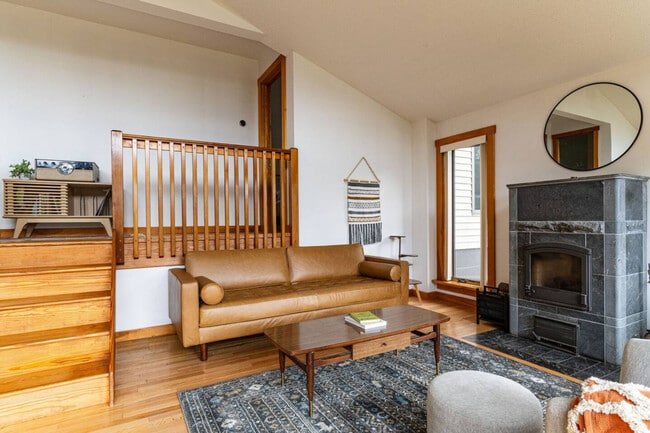 Building Photo - 6 Campbell Estates Rd Unit SI ID1492979P