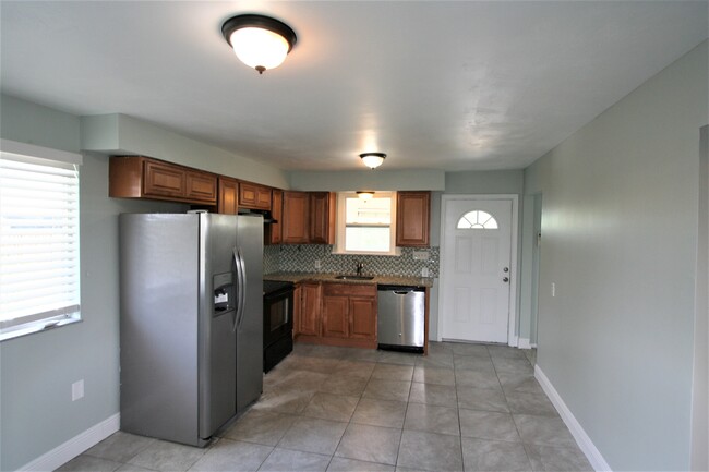 Building Photo - 82 N Conch Ave Rental