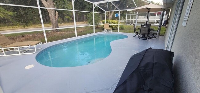 Photo - 730 Pine Cone Dr