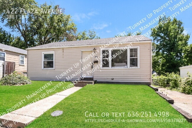 Building Photo - 422 Plaza Ave
