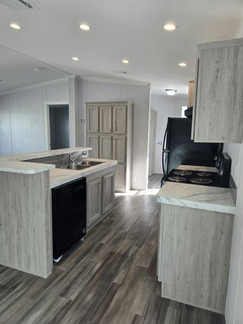 Building Photo - 5611 Bayshore Rd Rental
