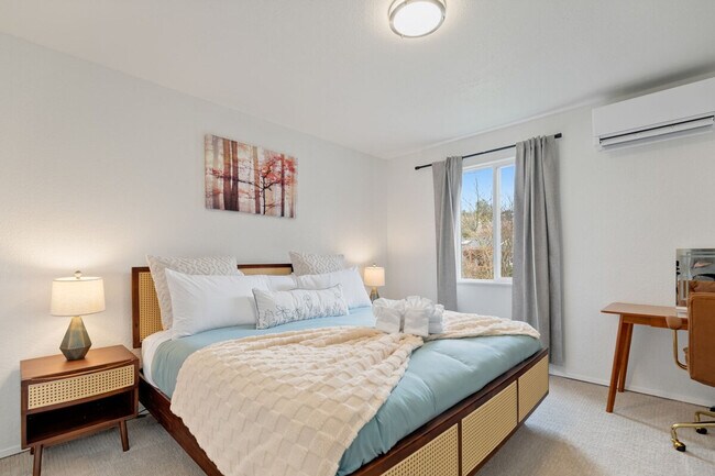 Photo - 5924 18th Ave SW Unit SI ID1507641P