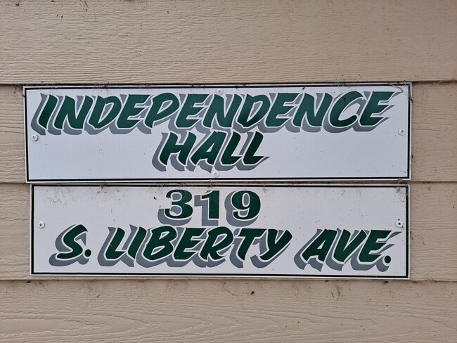 Building Photo - Independence Hall