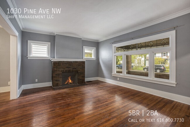Photo - 1030 Pine Ave NW