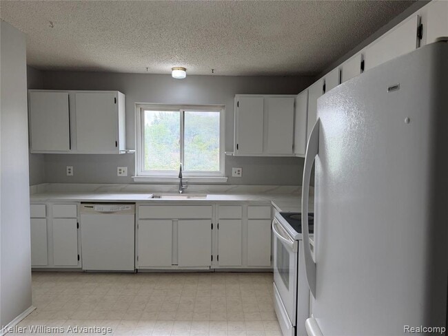 Photo - 27915 Berrywood Ln Unidad 70