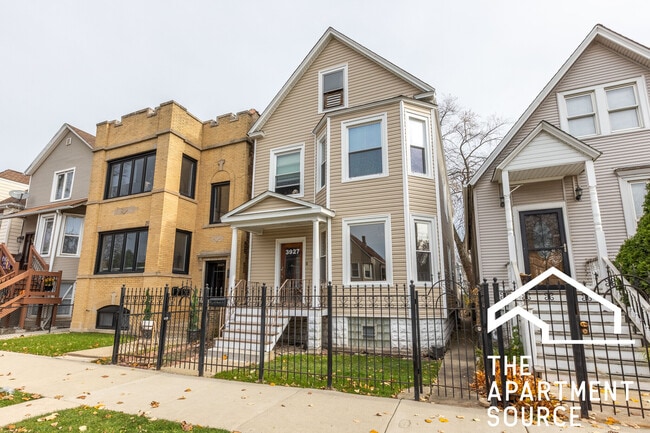 Building Photo - 3927 N Whipple St Unit 2 Rental