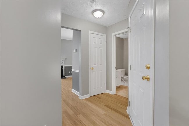 Photo - 71 Fulton St SE
