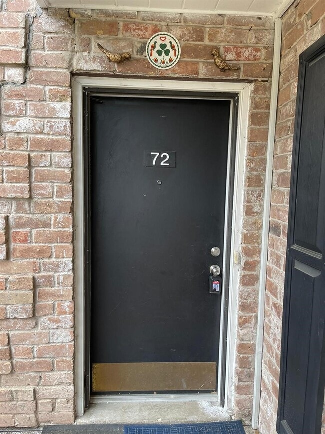 Building Photo - 6402 Del Monte Dr Unit 72