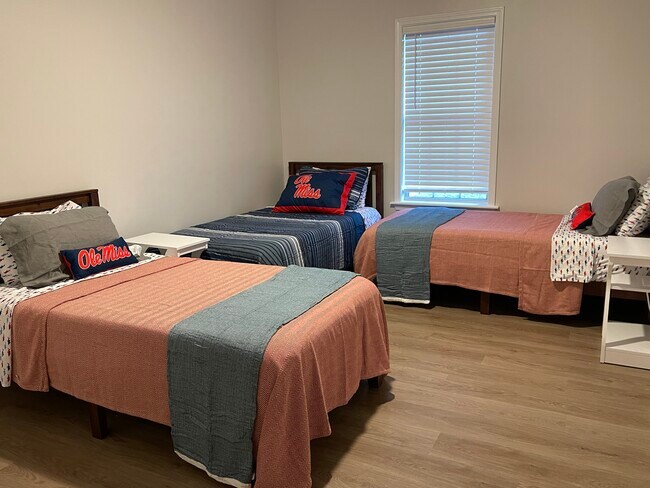 Photo - 106 Morgan Ln