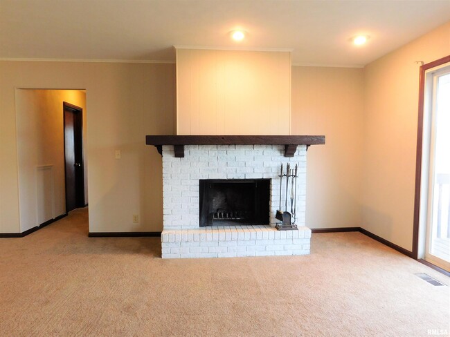 Photo - 1013 E Jackson St