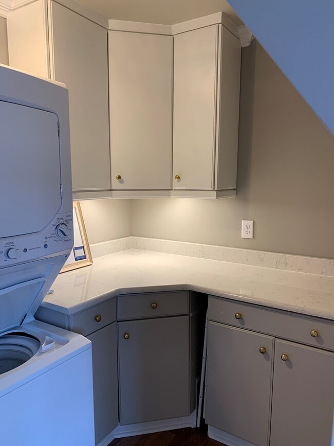 Short Term Furnished Luxury Studio