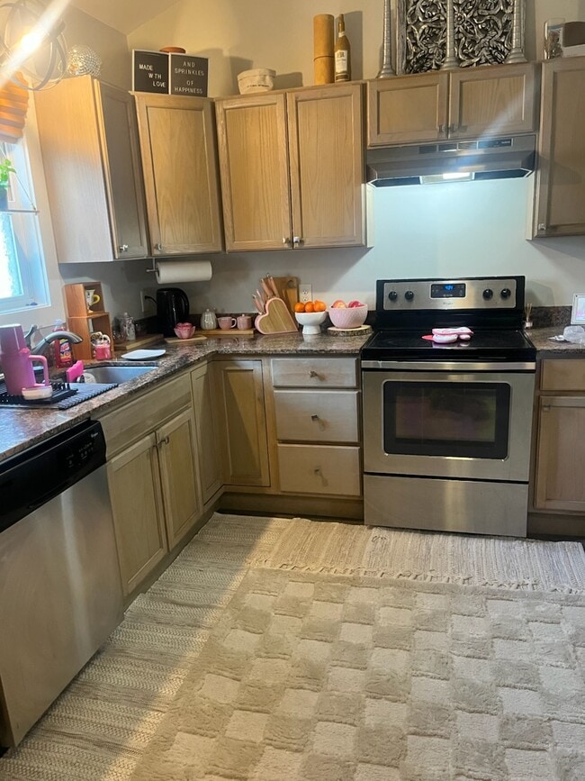 Photo - 12 E 54th St Unit B