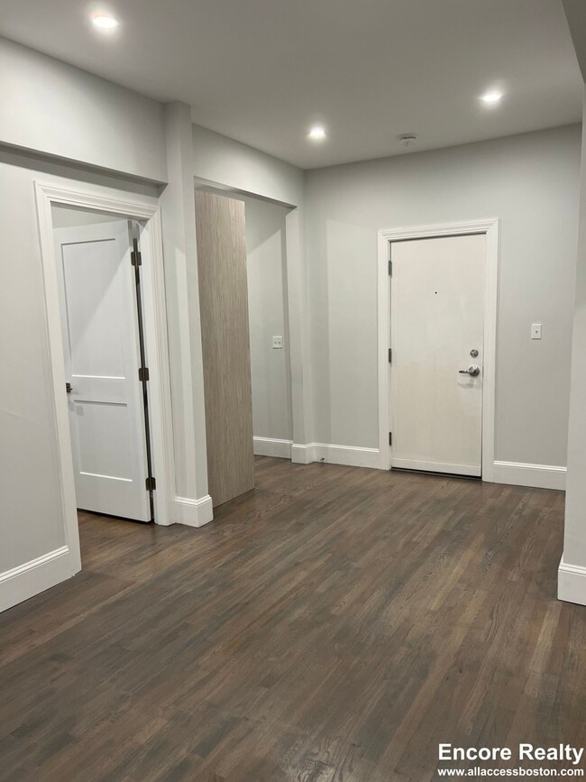 Photo - 108 Jersey St Unit 8