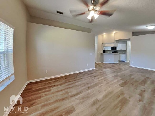 Photo - 2125 Karen Dr