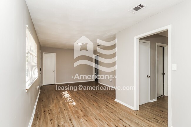 Photo - 2640 Greenfield Ave