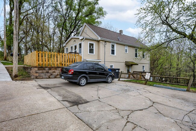 Photo - 1101 Bancroft St Apartment Unit 1101 Bancroft St  #2