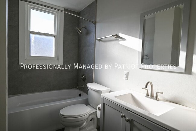 Photo - 405 W Main St