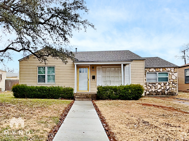 Building Photo - 2803 37th St Rental