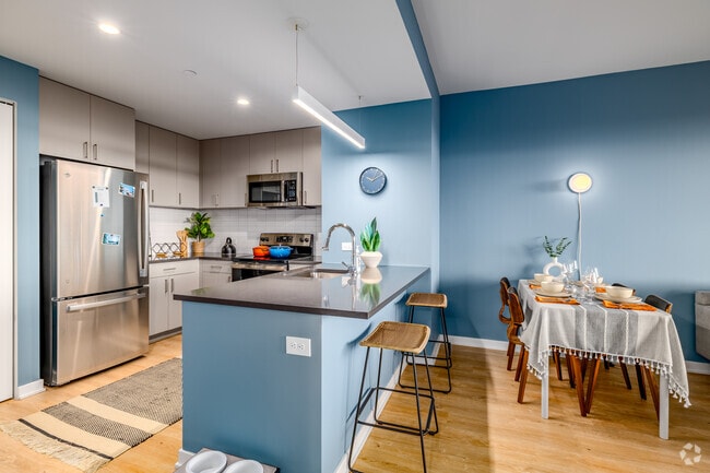 1BR, 1BA - 626SF - Kitchen/Dining Room