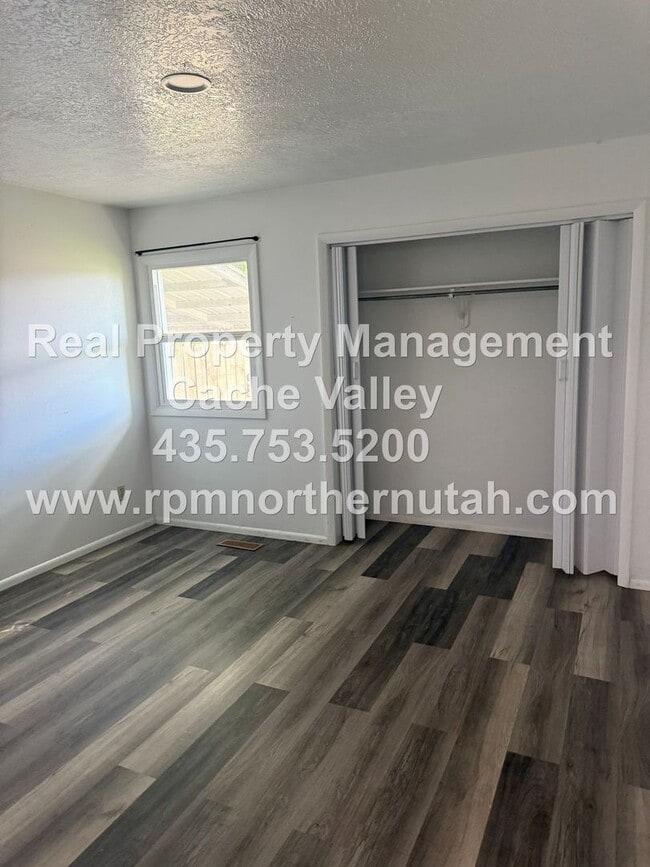 Photo - 357 N 200 W