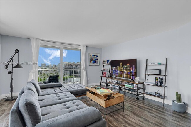 Photo - 1688 West