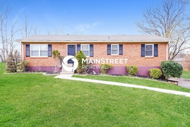 Building Photo - 4 Bedroom Pet-Friendly Home in OLD HICKORY...