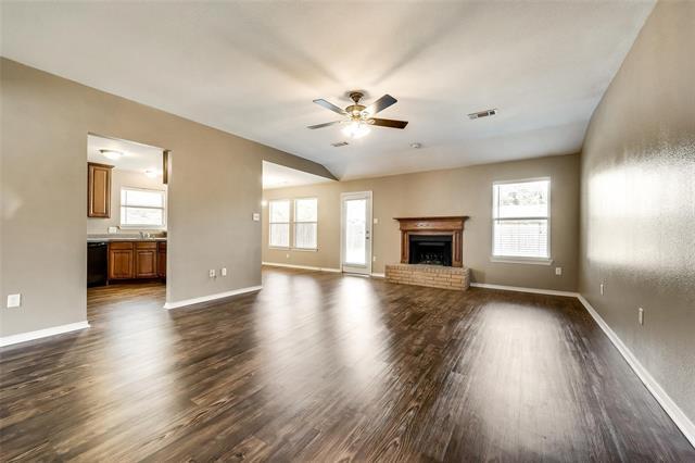 Photo - 403 Apple Tree Ln