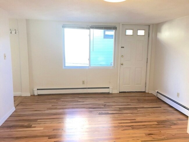 Photo - 144 Thorndike St Unit 2