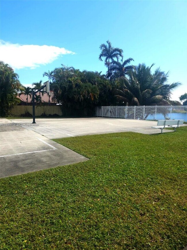 Photo - 5571 NW 188th St