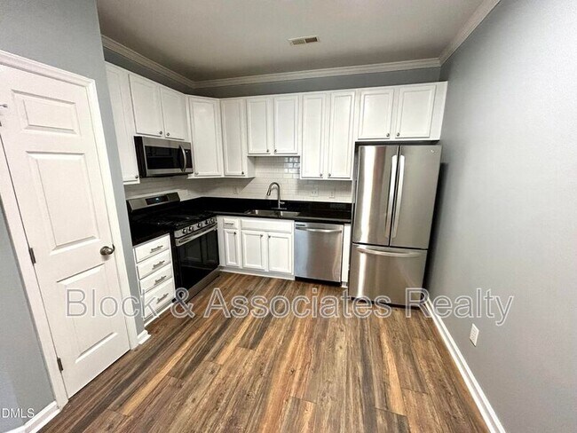 Photo - 2210 Raven Rd Unit 102