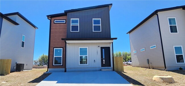 Building Photo - 1091 Kentucky Ave