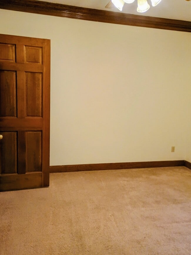 Photo - 110 N 5th St