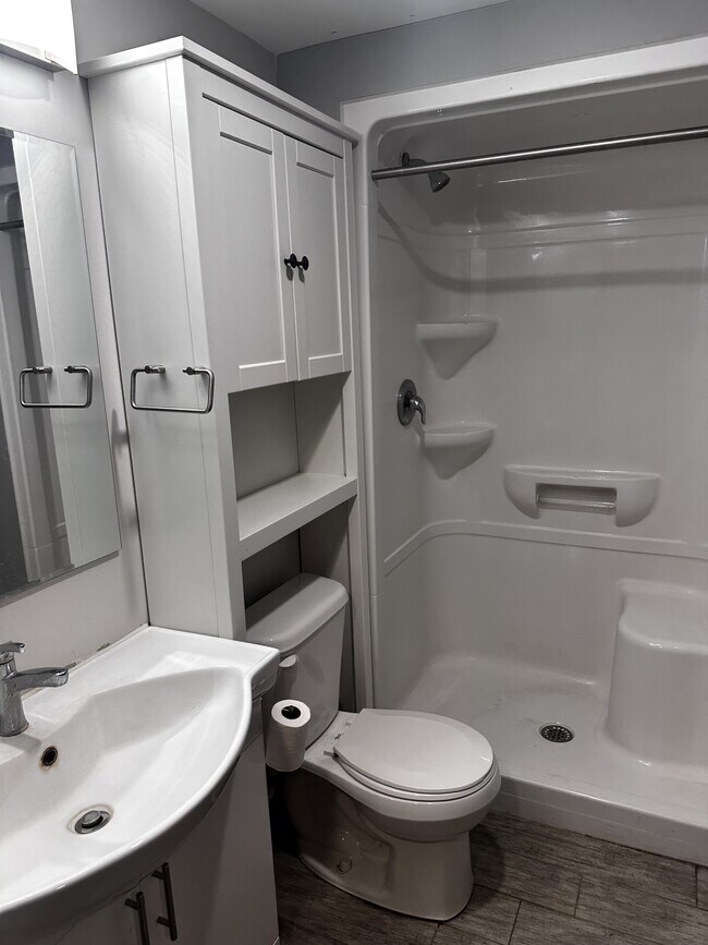 Photo - 258A-258A Sunview St